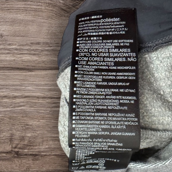 Under Armour Women’s Gray and Navy XS Zip Up Hoodie with Pockets - Picture 6 of 6